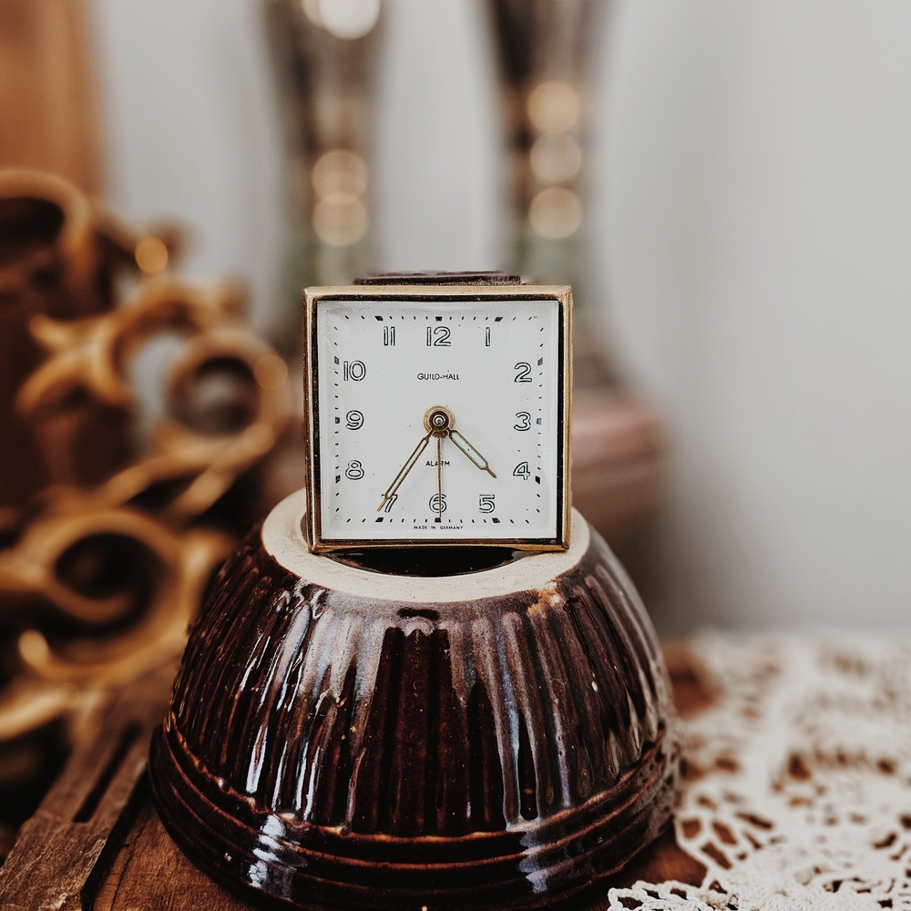 Vintage Square Guild-Hall German Made Gold Pocket Alarm Clock - Picture 2 of 3